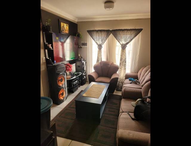 2 BEDROOM APARTMENT FOR SALE IN FLEURHOF